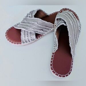 Women’s size 41 US 10 slip on boho canvas sandal with rubber sole